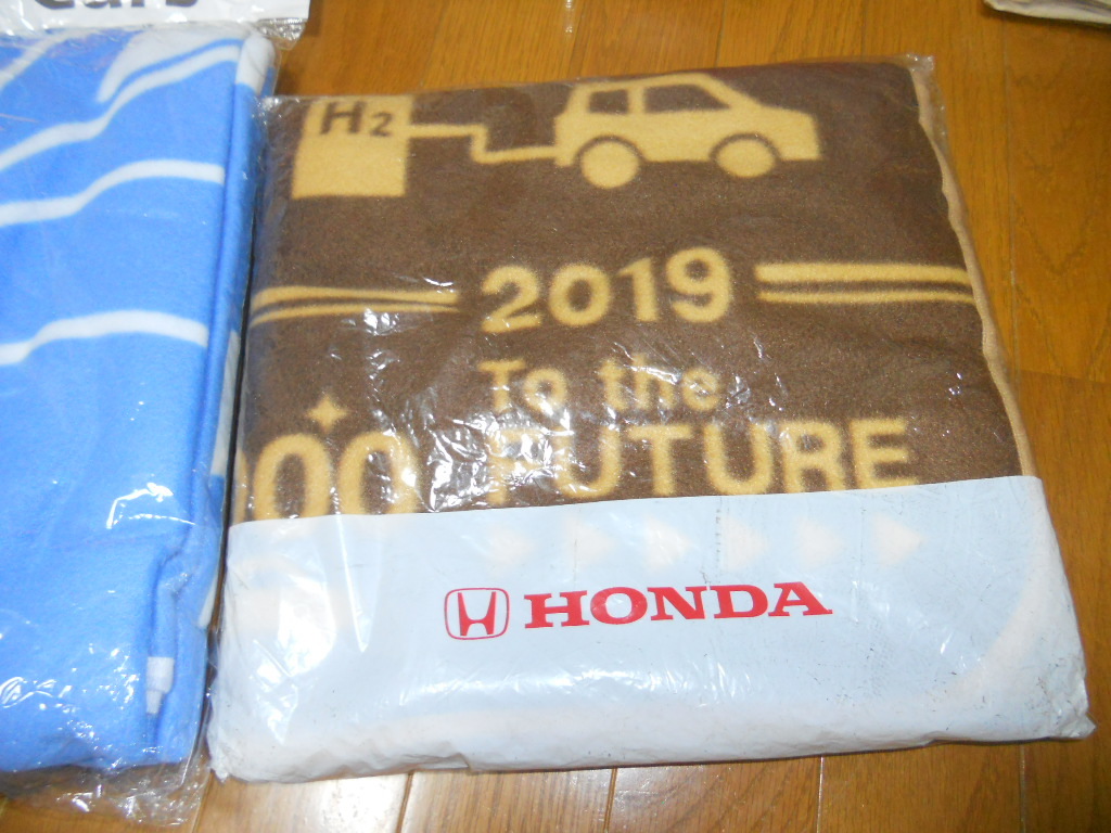 ★HONDA Cars ASIMO　ビッグ・フリースブランケット ＆ Honda オリジナル プレミアムフリースブランケット　２点★_画像3
