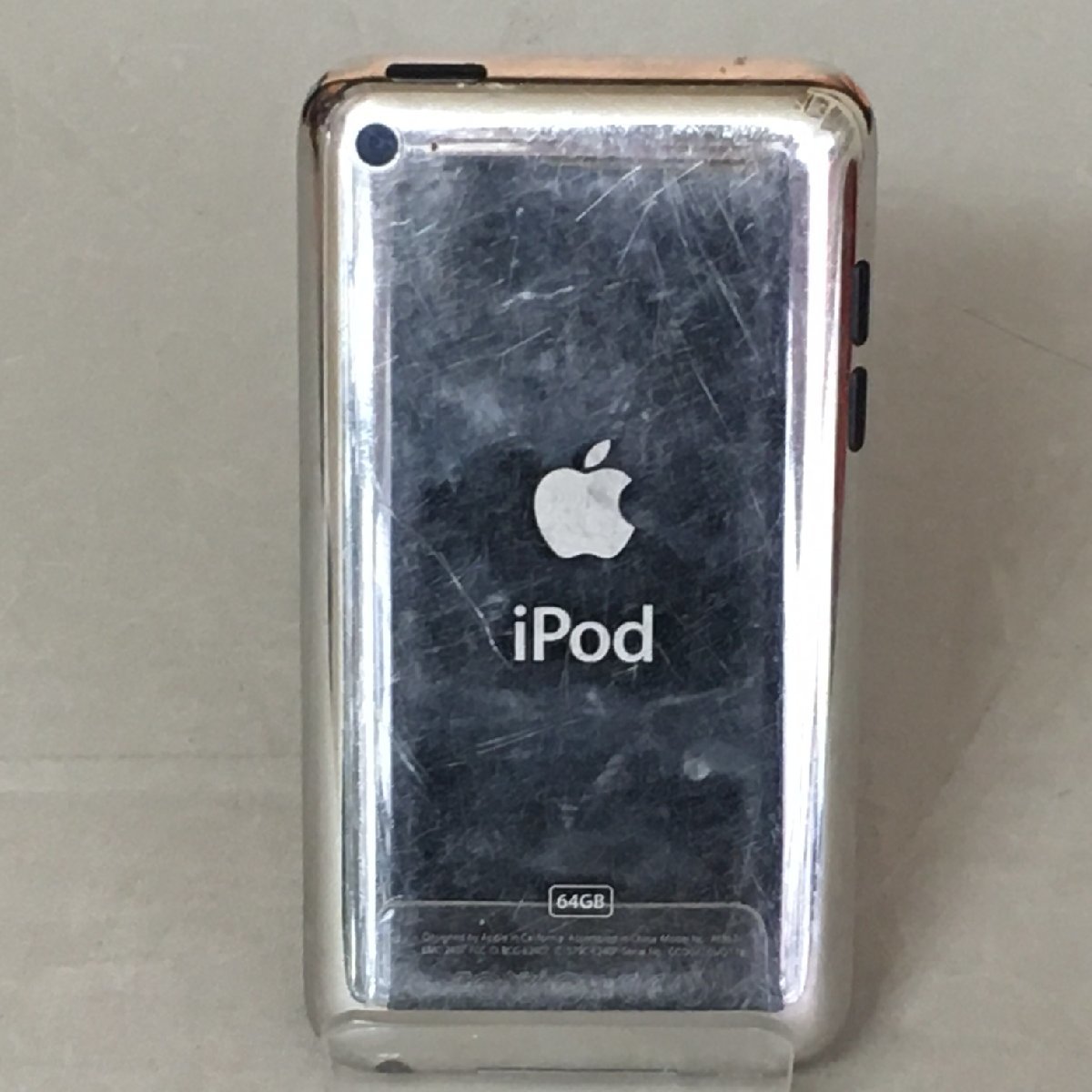 【中古品C】Apple(アップル) iPod touch 第4世代 64GB MC547J/A ※バッテリー現状品※ カラー：シルバー 本体のみ［2］ (管理番号：063109)_画像2