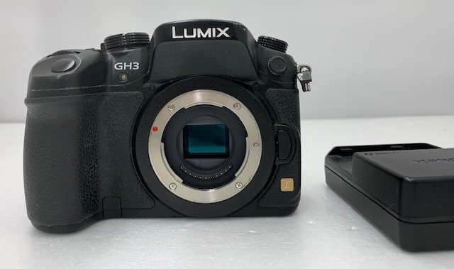 【中古品】Panasonic パナソニック LUMIX DMC-GH3 ボディ ミラーレス一眼カメラ ジャンク　(管理番号：060109）_画像1