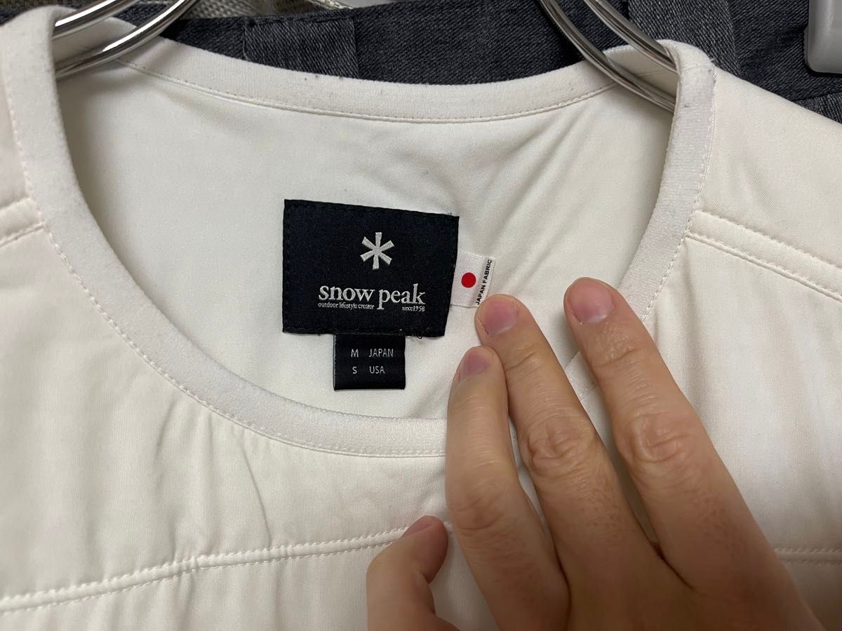 スノーピークのインサレーションTシャツ。ポーラテックの中綿入り。春キャンプや重ね着におすすめ！