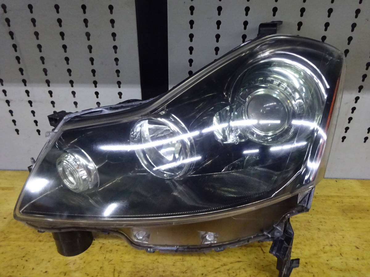  Nissan Fuga оригинальный левая передняя фара GY50 PY50 HID STANLEY P4770