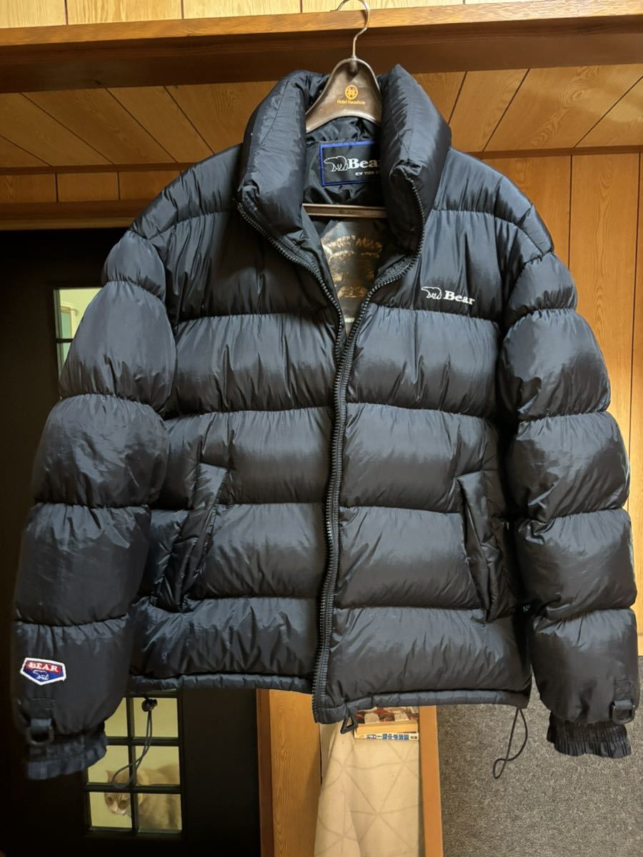 Bear ダウンジャケット ナイロンジャンパー アウター ハイネック フルジップ ワンポイントロゴ バックプリント 古着の画像1