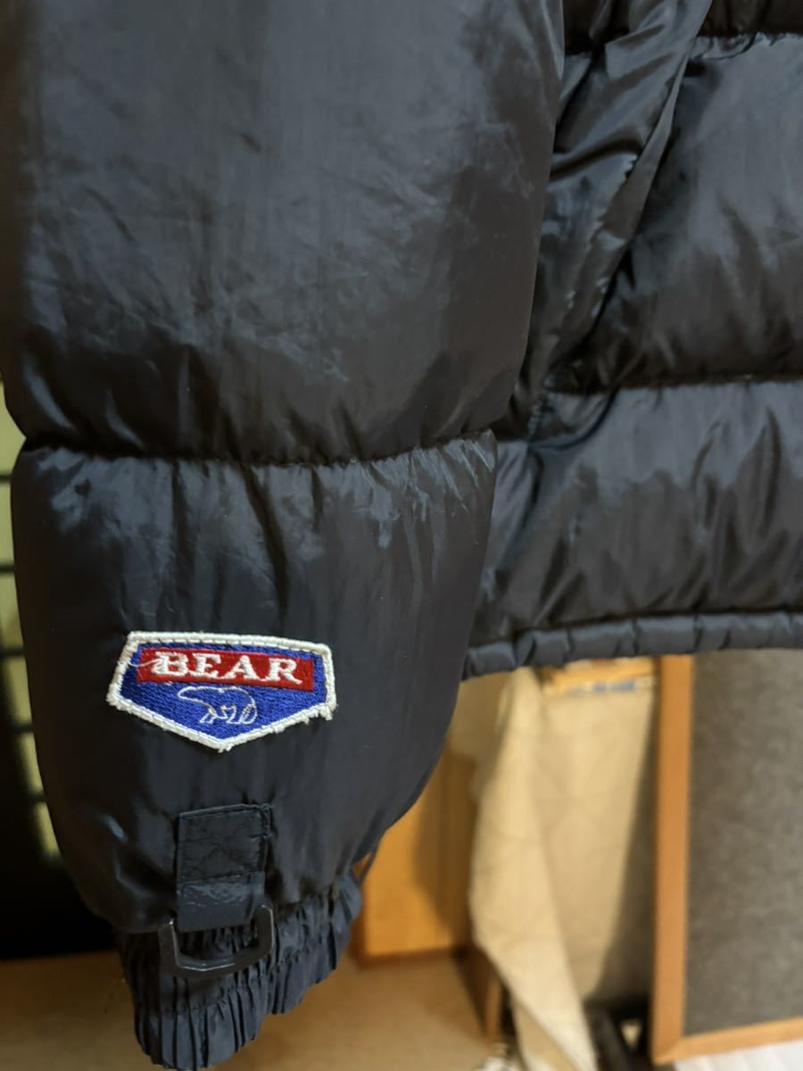 Bear ダウンジャケット ナイロンジャンパー アウター ハイネック フルジップ ワンポイントロゴ バックプリント 古着の画像6