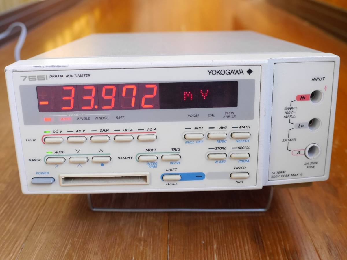 ☆★ YOKOGAWA/横河電機 5・1/2桁 デジタルマルチメーター 7551-02 RS232C I/F付 ジャンク扱・中古品 ★☆_画像1