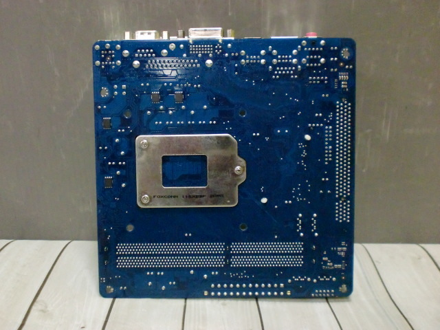 【マザーボード】GIGABYTE H61N-D2V LGA1155 ジャンク品_画像4