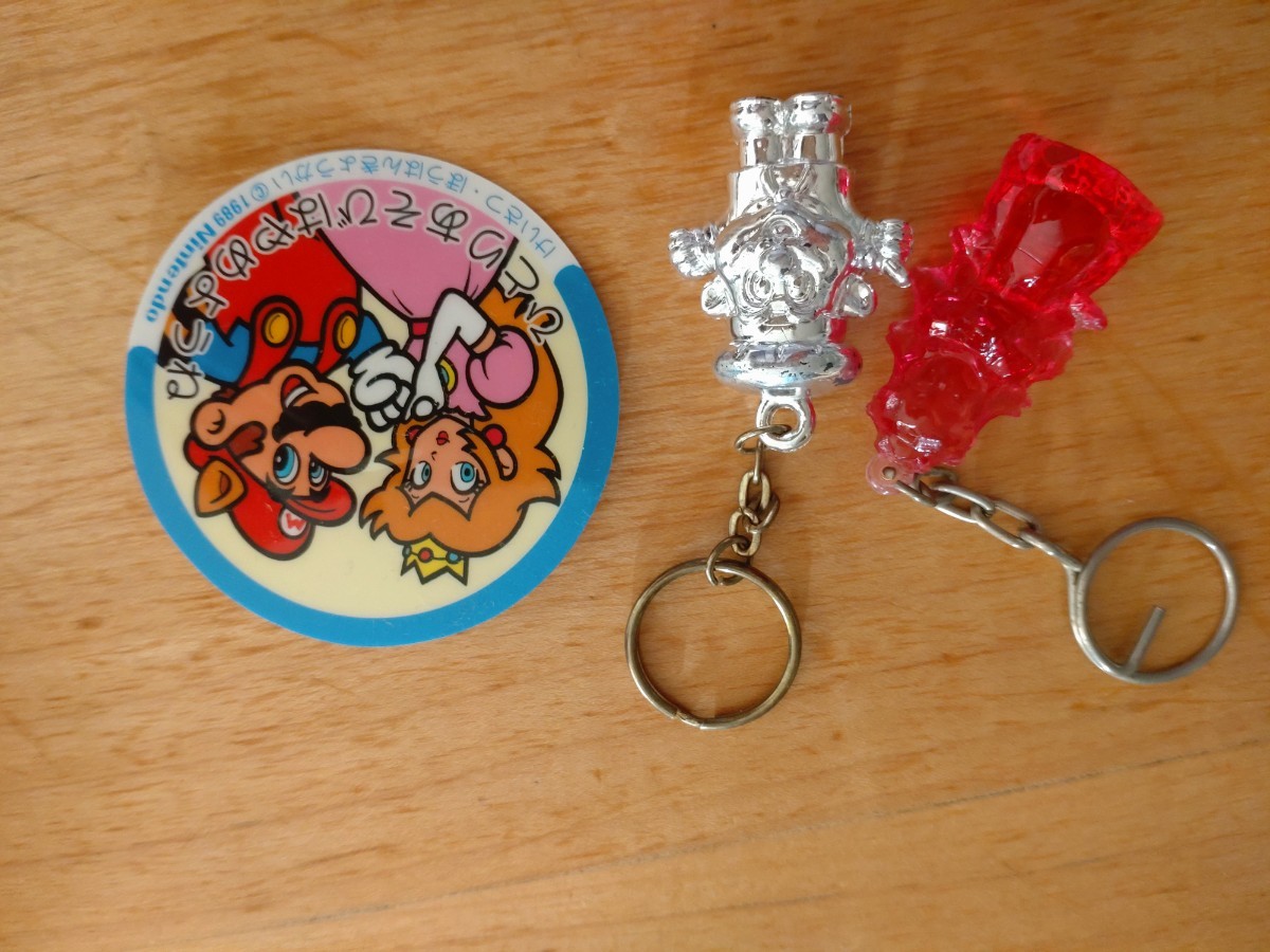 スーパーマリオ　ピーチ　キーホルダー　バッジ　セット　 クッキング　マリオ　レトロ　パチ