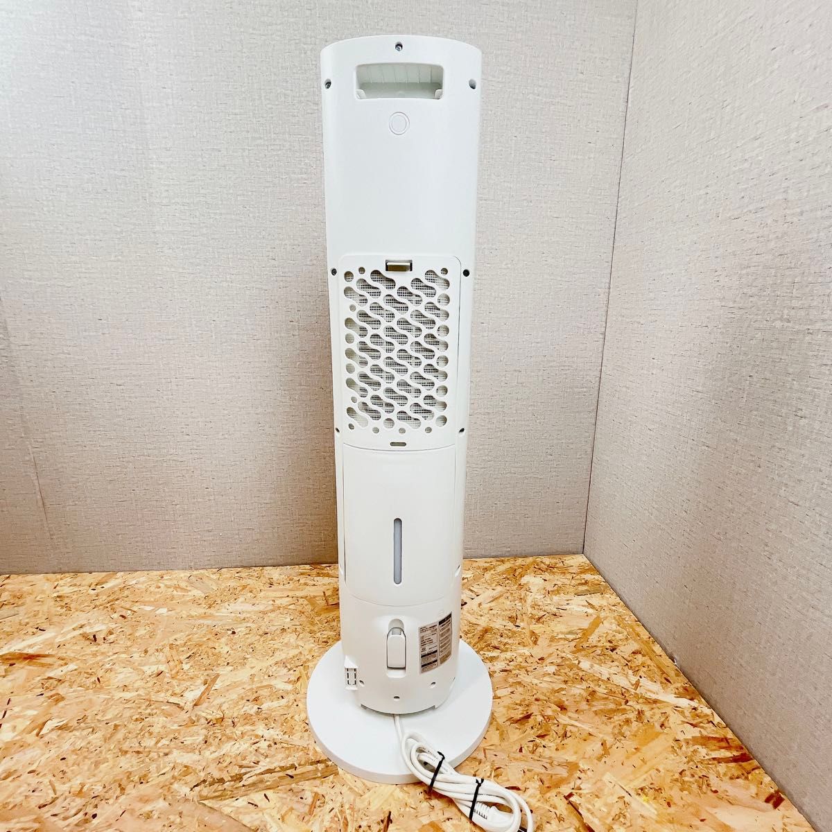 スリーアップ 人感センサー・加湿機能付き スリムタワーヒーター CHT-1734