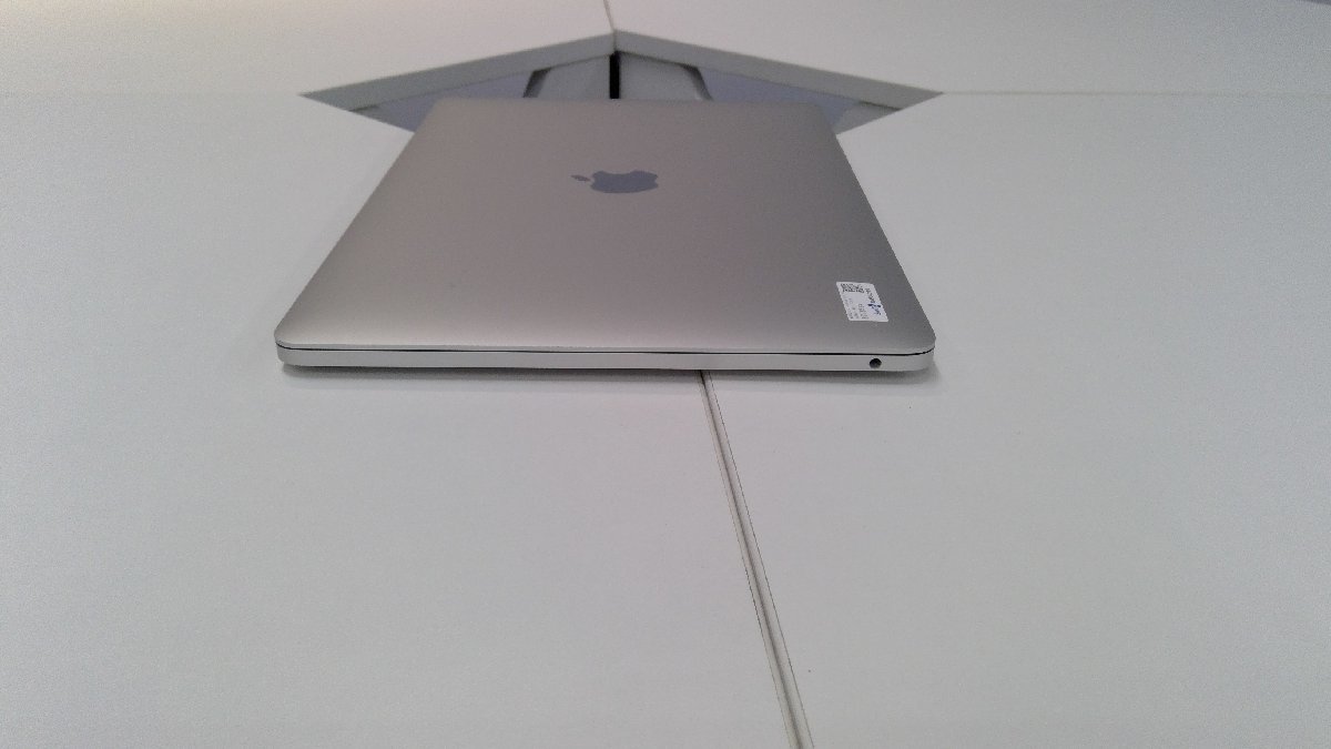 B778584 MacBook Pro (13-inch, 2019, Thunderbolt 3ポートx 2) Core-i5 8GB 128GB-SSD 13インチ_画像3