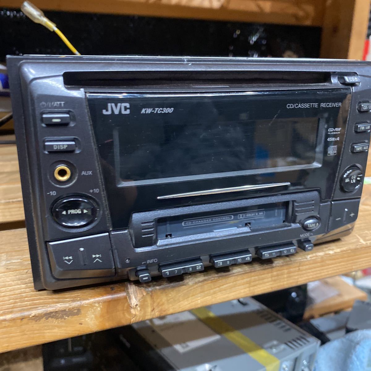 JVC CD/CASSETTE RECEIVER KW-TC300 AUX付き_画像5