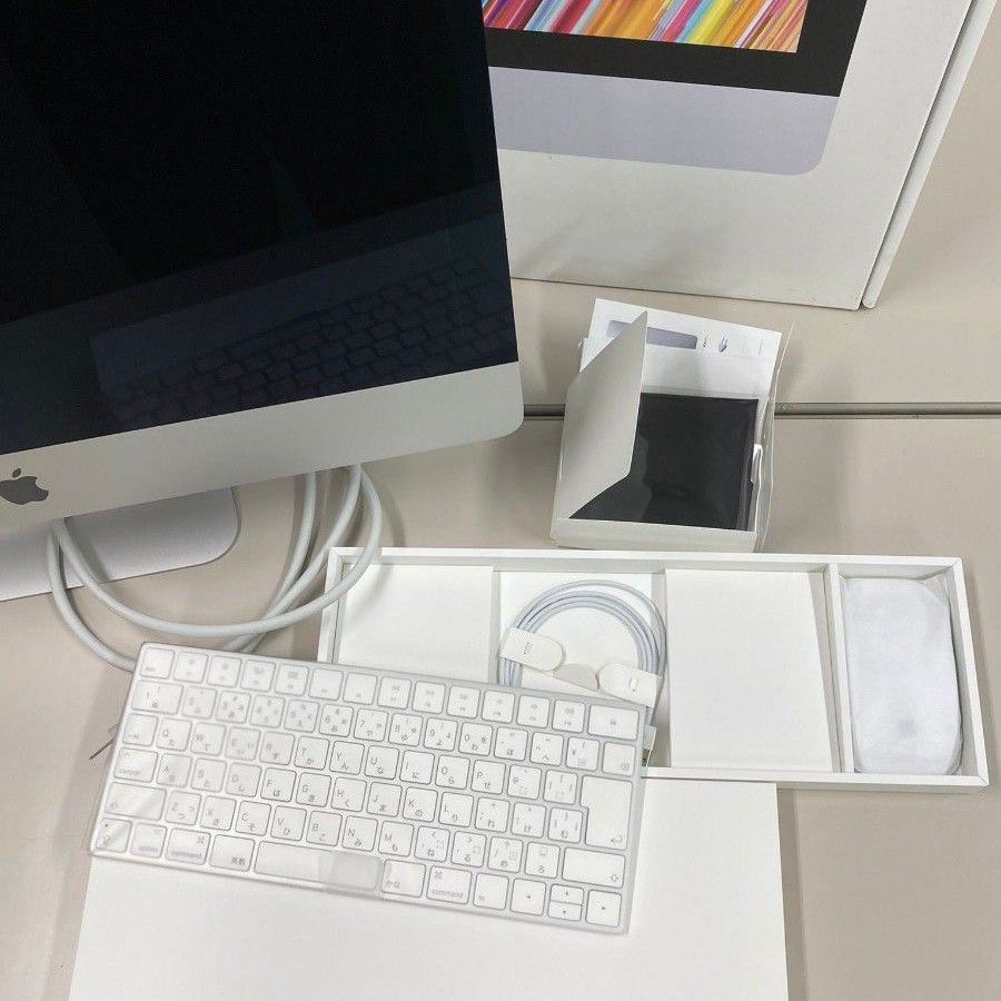 美品　iMac 21.5-inch 2017)