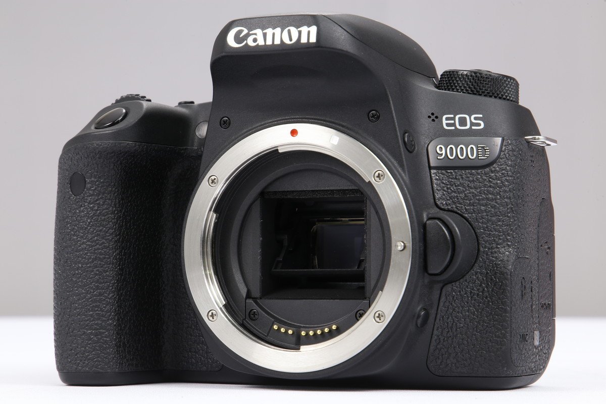 【 良品 | 動作保証 】 Canon EOS 9000D ボディ 【 予備の純正バッテリー・EOS ストラップ II 追加付属 | バッテリー 劣化なし 】_画像3