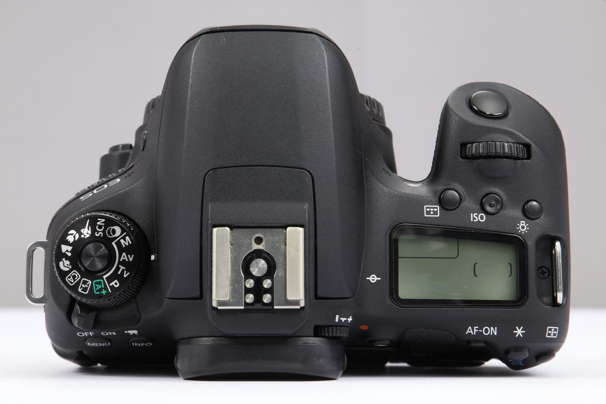 【 良品 | 動作保証 】 Canon EOS 9000D ボディ 【 予備の純正バッテリー・EOS ストラップ II 追加付属 | バッテリー 劣化なし 】_画像8