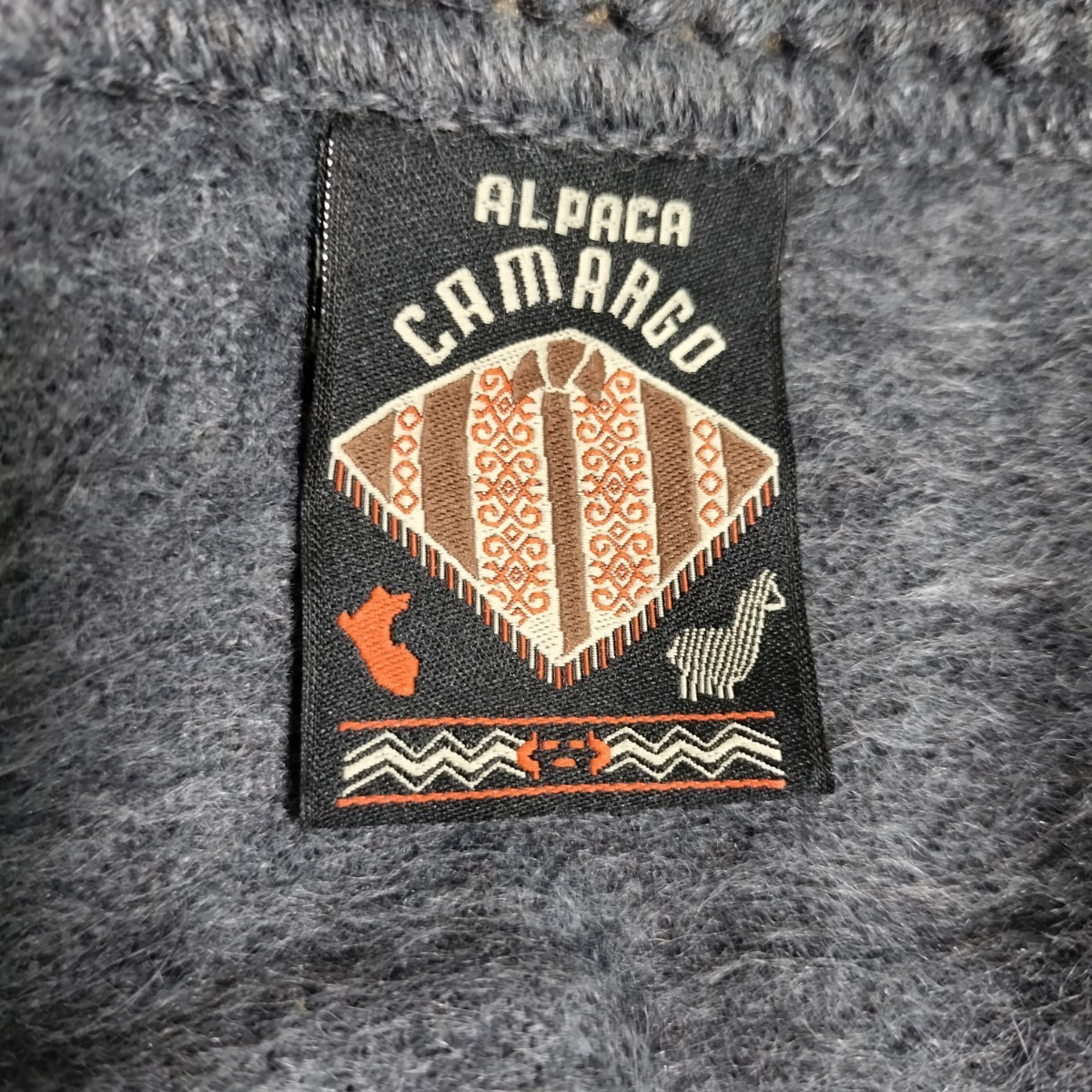 Alpaca Camargo　アルパカ　スプリット ショール　ポンチョ　マント　Made in Peru　本場ペルー製_画像3