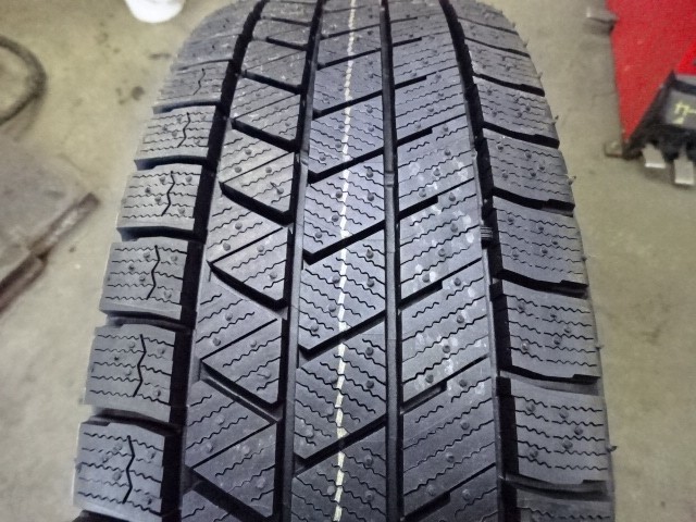 185/65R14　86Q　ブリヂストン　BLIZZAK　VRX3　新品スタッドレス　４本　_画像2