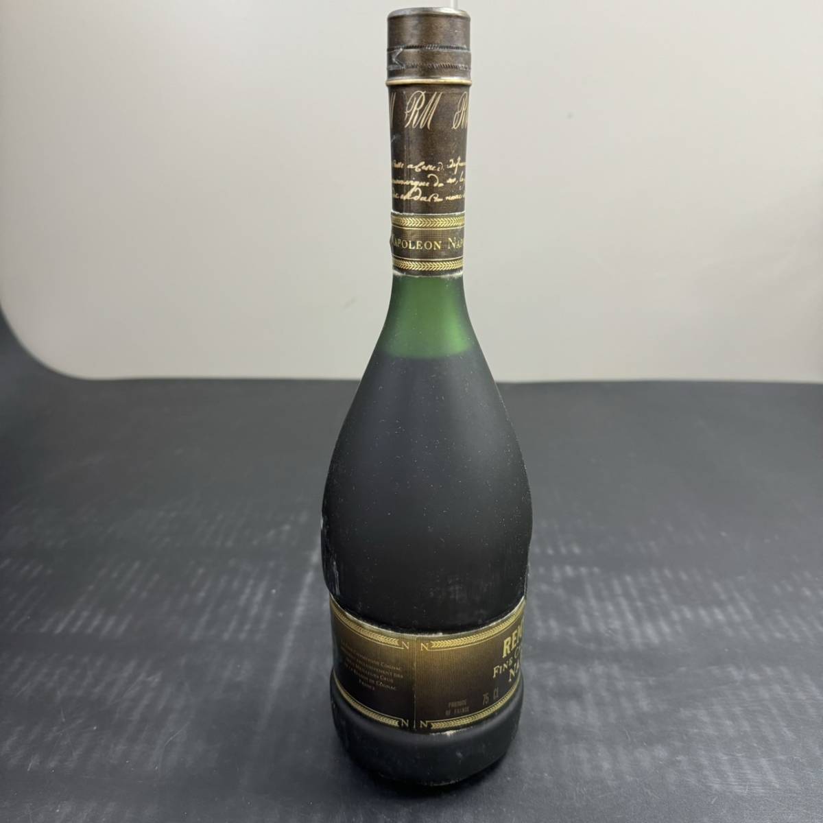 B17245(022)-126/TM3000　酒　REMY MARTIN　NAPOLEON　COGNAC　レミーマルタン　ナポレオン　コニャック　40％　750ml　箱付き_画像5