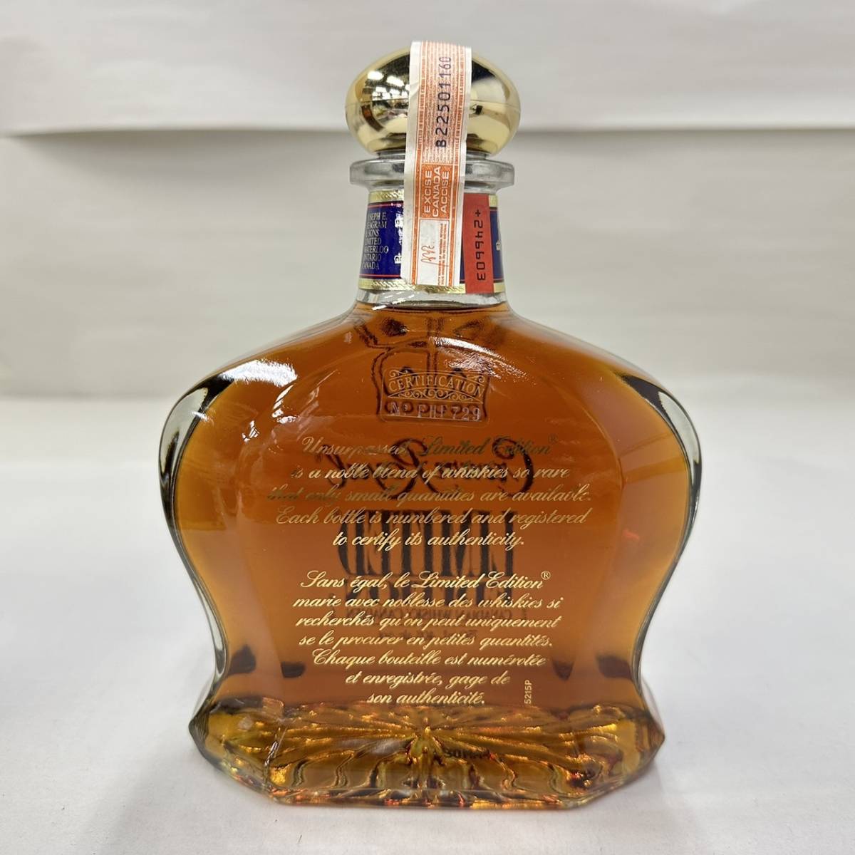 M29221(022)-544/YK3000　酒　Crown Royal LIMITED EDITION CANADIAN WHISKY CANADIEN　クラウンロイヤル　カナディアン　40％　750ml_画像4