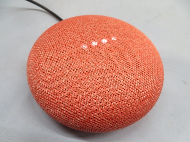 ★Google H0A Google 1600 スマートスピーカー オレンジ Google Home Mini グーグル ホームミニ USBケーブル付き USED 90175★！！_画像1