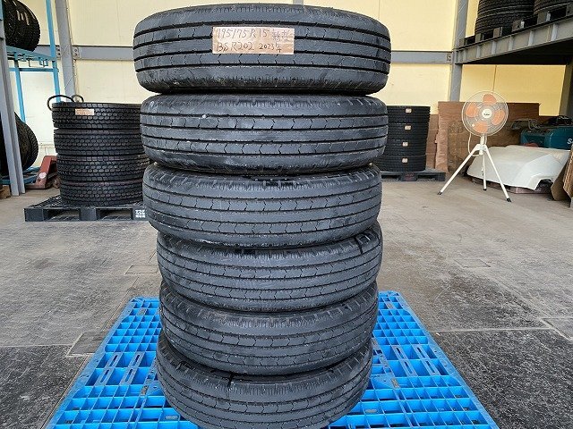 T-92 新古品 BS 195/75R15 R202 ブリヂストン 2023年製_画像1