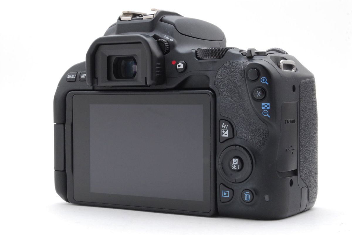 短納期 トリプルレンズ 高機能でカメラデビューに Canon EOS kiss X9
