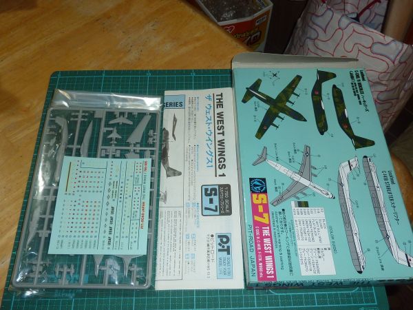 送料￥140~☆1/700　ザ・ウエスト・ウイングス1　ピットロード ウエストウイングス F-117A C-130E/H C-141B EF-111A F-111E/F HARRIER GR_画像3