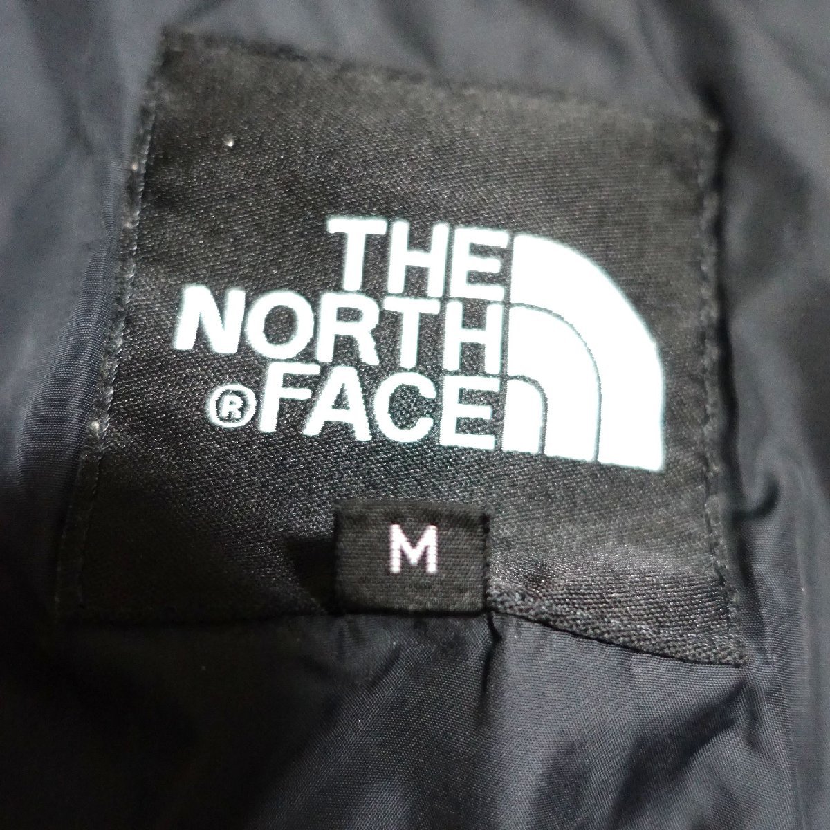 THE NORTH FACE ノースフェイス ヌプシ ダウン ベスト 700FP メンズ Mサイズ 正規品 ブラック Z2052_画像6