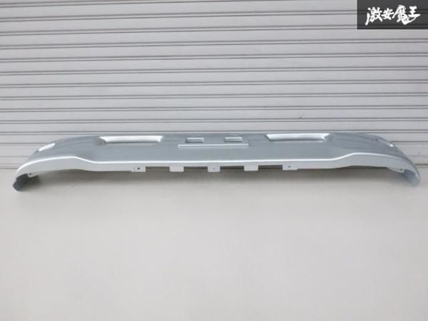 [ new car removing goods!] original ISUZU Isuzu Elf ELF latter term wide cab for front bumper silver group immediate payment shelves 2F-H-2