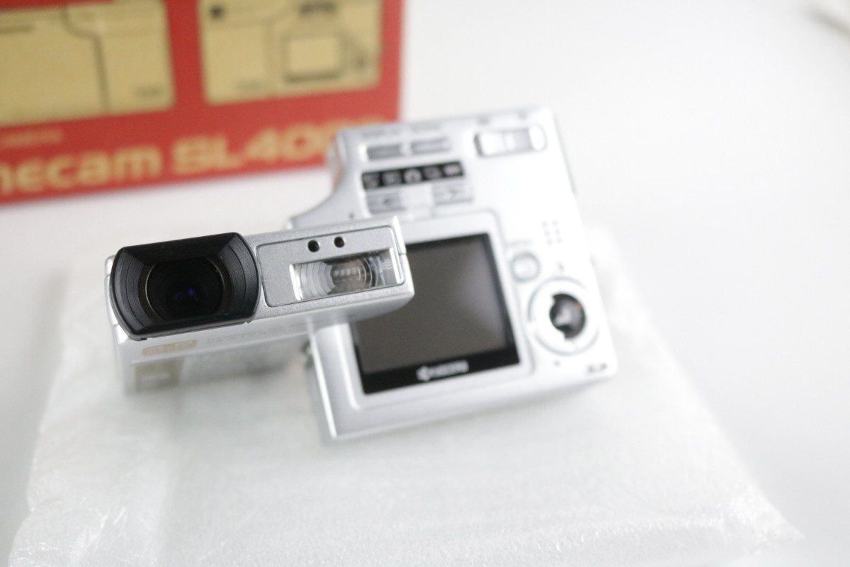 【未使用品】 KYOCERA 京セラ Finecam SL400R ストリームショット シルバー デジカメ デジタルカメラ 取説 付属品 2005年購入 _画像6