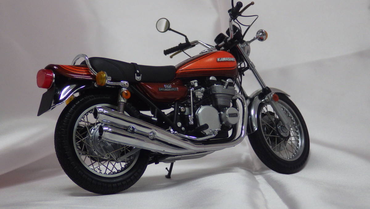 MINICHAMPS KAWASAKI Z2 750RS S=1/12_画像3