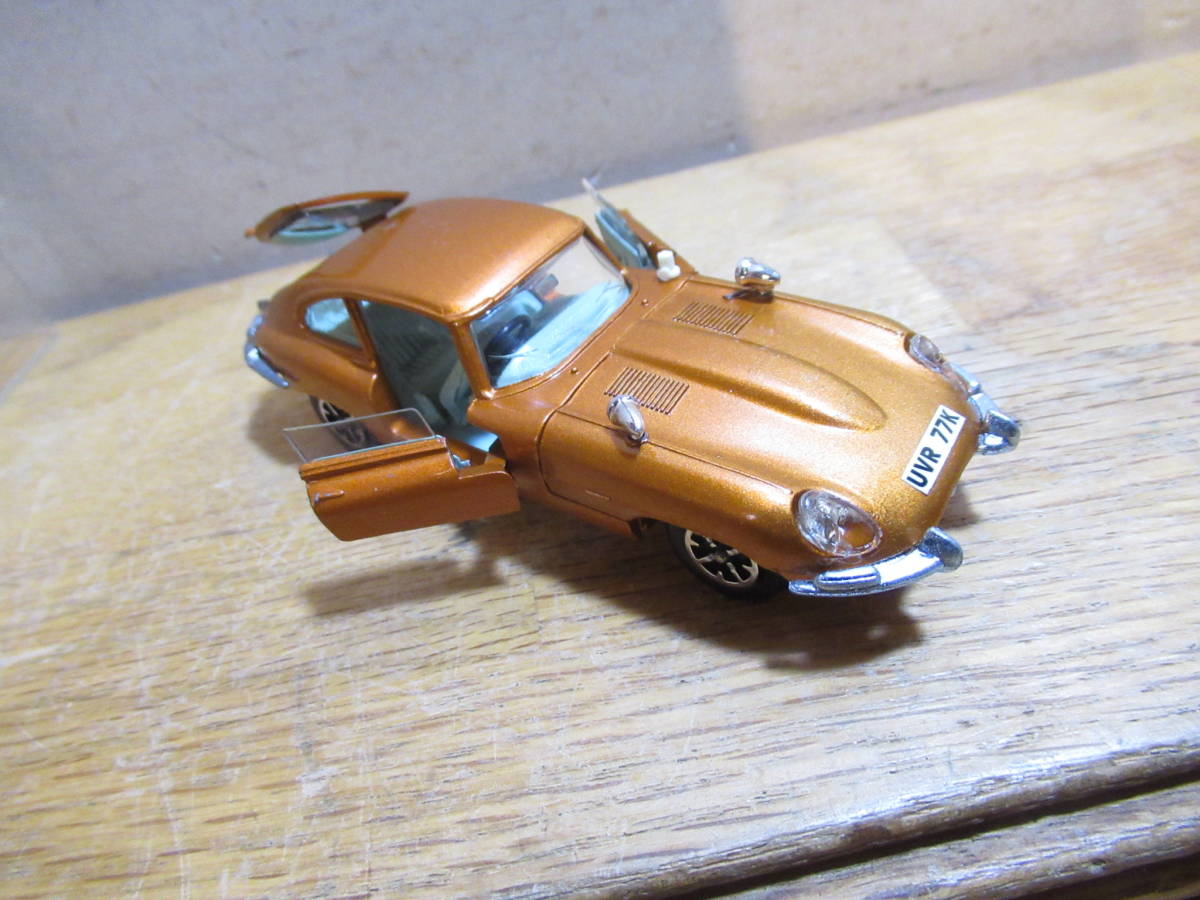 DINKY TOYS ジャガーEタイプ2+2 No.131 ビンテージミニカー プラケース付き ダイキャスト - ディンキー DINKY TOYS ジャガーEタイプ2+2 No.131 ビンテージミニカー プラケース付き ダイキャスト - ディンキー