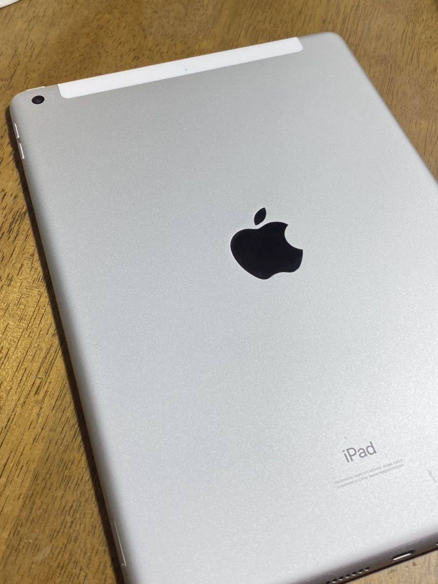 送料無料 au Apple iPad 第8世代　32GB中古 本体 白ロム　訳あり品_画像5
