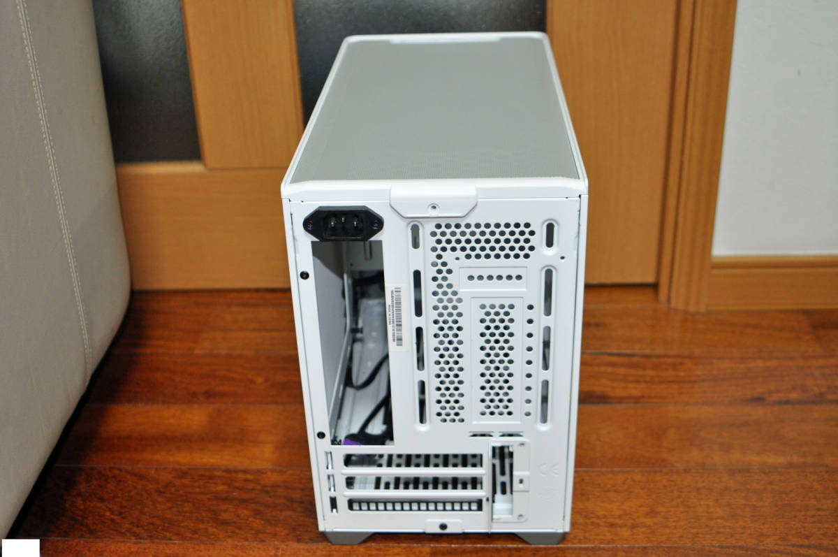 Cooler Master MasterBox NR200 ホワイト Mini-ITX/DTX SFX電源対応 PCケース 現状品_画像2