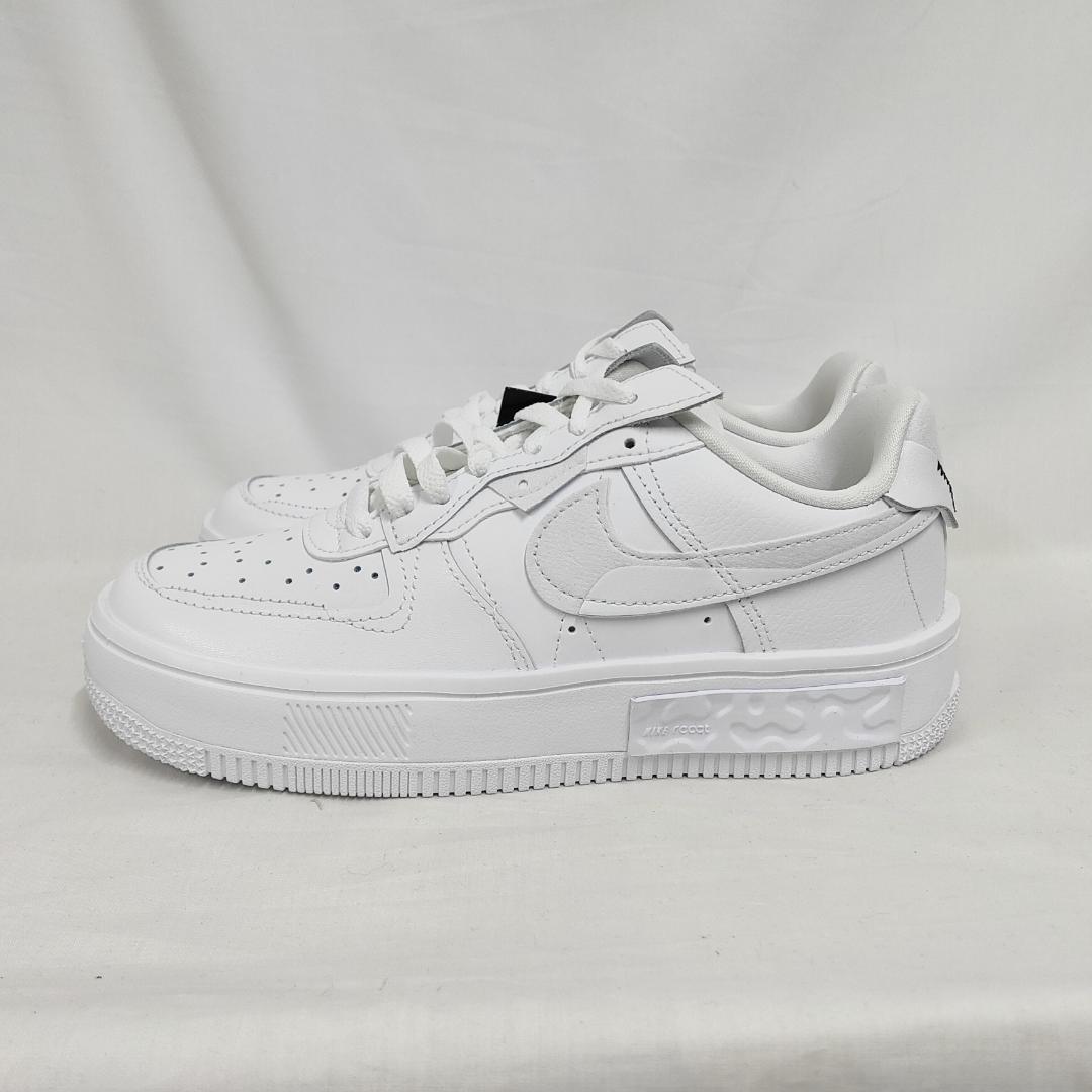 新品 未使用 NIKE エアフォースワン フォンタンカ 定番 新品 未使用 NIKE エアフォースワン フォンタンカ 定番