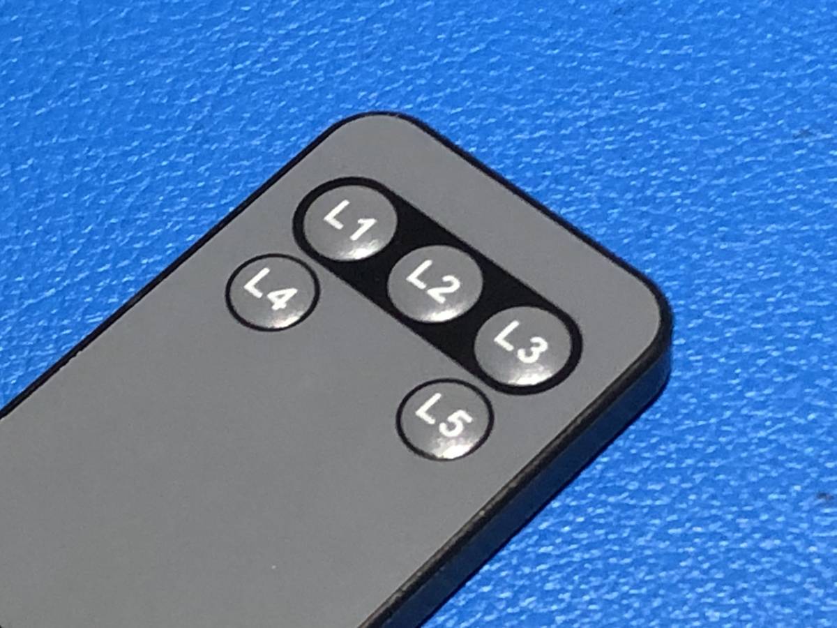 送料無料 中古 美品 HDMI SWITCH リモコン 型番不明 除菌 清掃済 安心の保証有 (管理No 11-127)