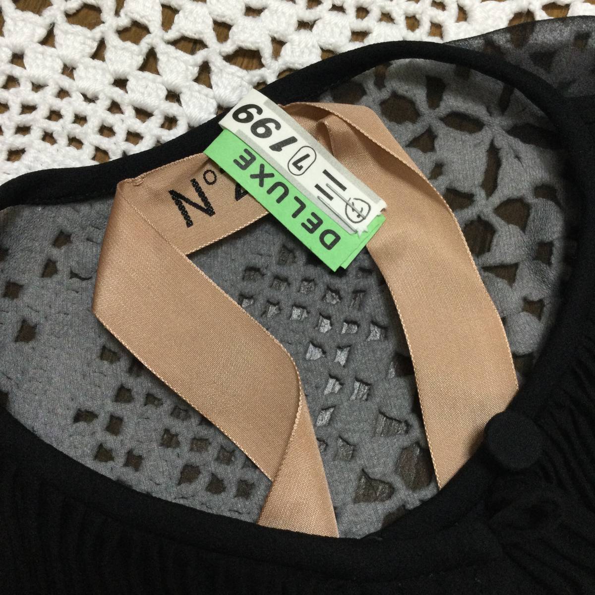 N°21 (nmero Vent u-no) Italy made silk blouse black beautiful goods 