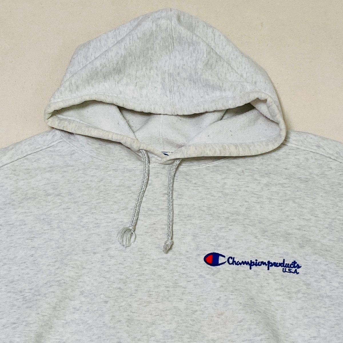 Champion products U.S.A.　日本製　ゴールドウイン　ロゴ刺繍　パーカー/フーディー　ライトグレー　MCS1116_画像2