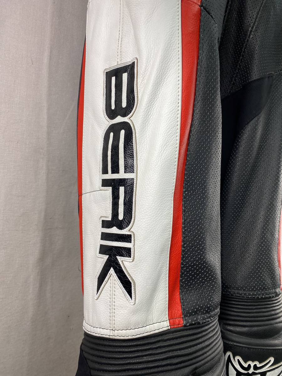 BERIK ベリック レーシングスーツ BLACK/WHITE/RED サイズ不明（52or54？)　新品未使用 バイク サーキット 革ツナギ レザースーツ_画像4