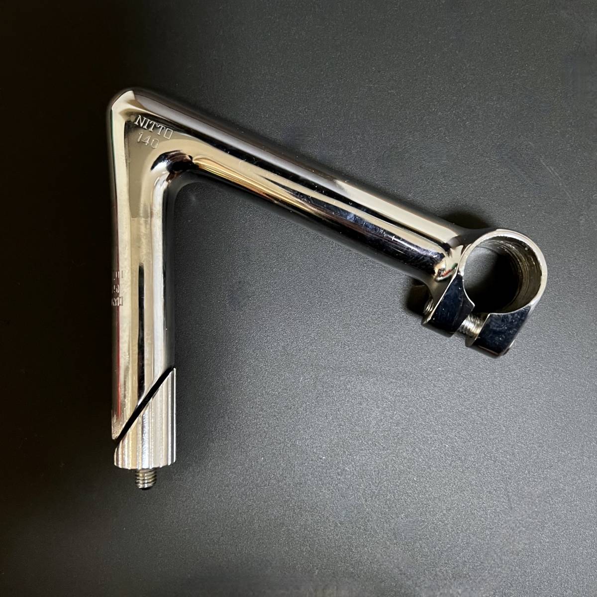 8743円 美品 2週間のみ使用 NITTO 日東 NJS 140mm 65° ステム 8743円 美品 2週間のみ使用 NITTO 日東 NJS 140mm 65° ステム