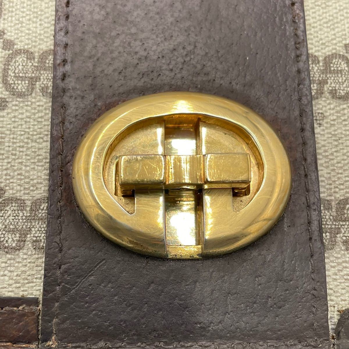 グッチ【美品】GUCCI ワンショルダーバッグ GGスプリーム ターンロック ロゴ刻印 ゴールド金具 レザー 本革 肩掛け可 メンズ レディース_画像3