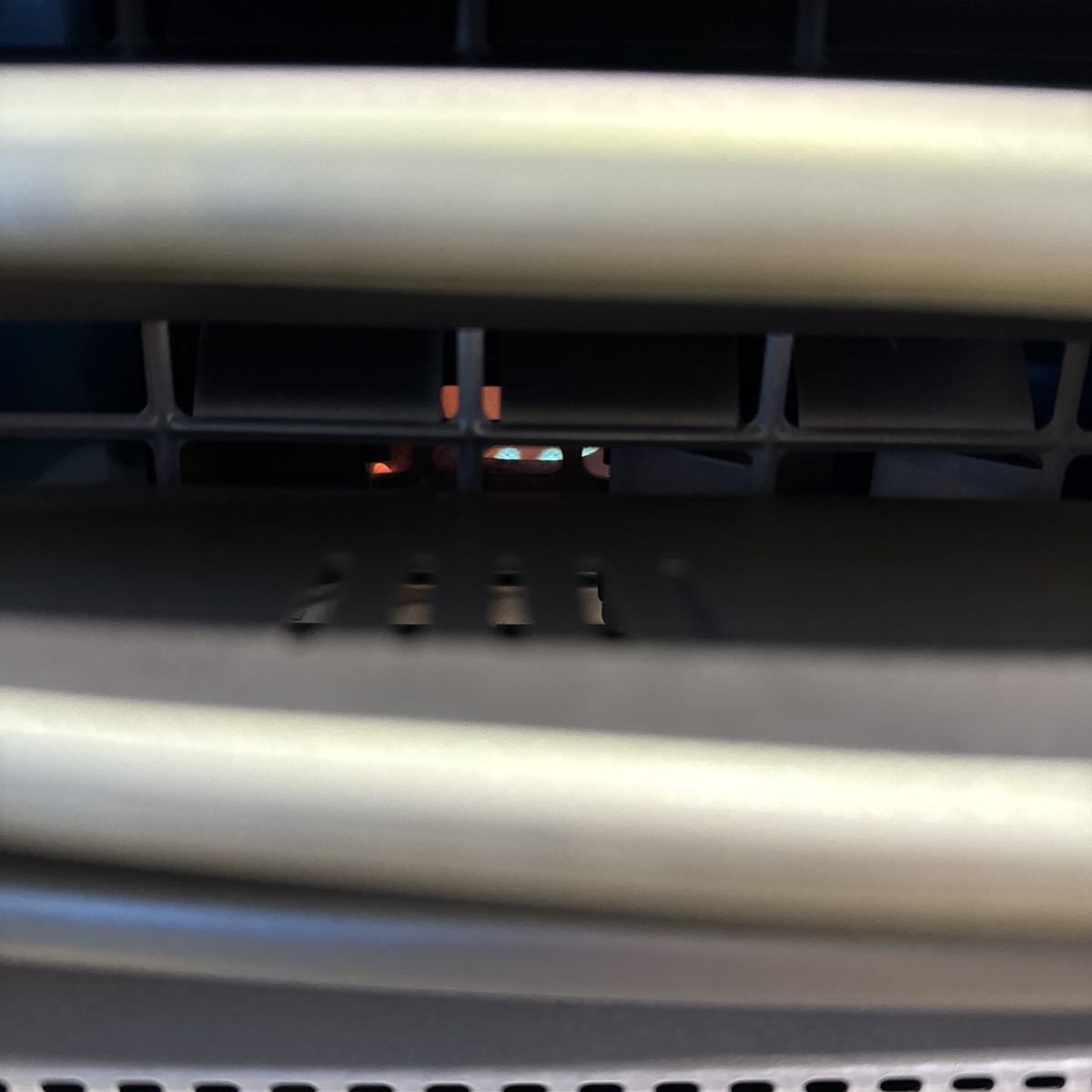 岐阜発 石油ファンヒーター アラジン Aladdin AKF-DL488N 動品 岐阜発 石油ファンヒーター アラジン Aladdin AKF-DL488N 動品