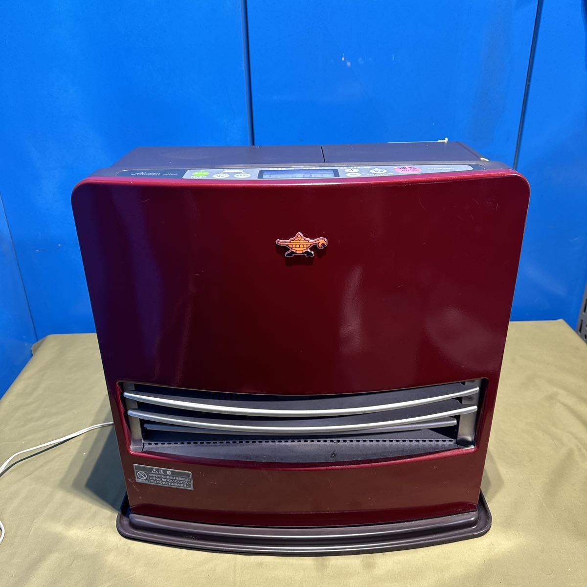 岐阜発 石油ファンヒーター アラジン Aladdin AKF-DL488N 動品 岐阜発 石油ファンヒーター アラジン Aladdin AKF-DL488N 動品