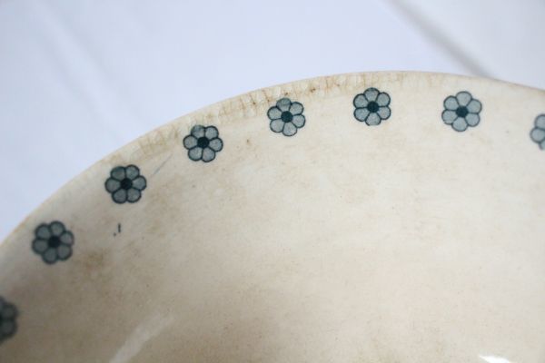 オランダ アンティーク マーストリヒト PETRUS REGOUT FLOWER 古い陶器のボウル_送料は日本全国均一料金です