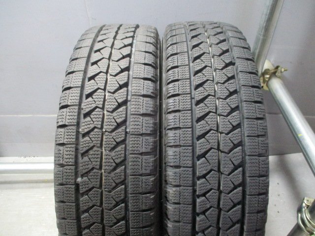 R5　中古タイヤ スタッドレス 205/70R16 111/109L LT バリ溝 冬2本価格！BS W979 法人宛/営業所止め送料無料_画像1