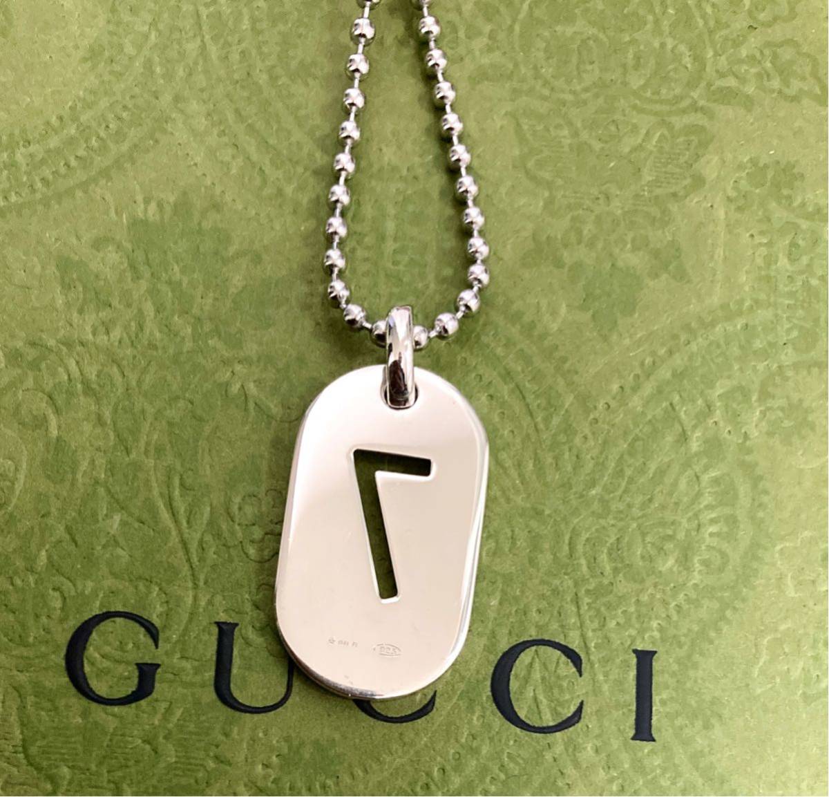 GUCCI/グッチ NO 7/ナンバープレート7 ネックレス/ペンダント GUCCI/グッチ NO 7/ナンバープレート7 ネックレス/ペンダント