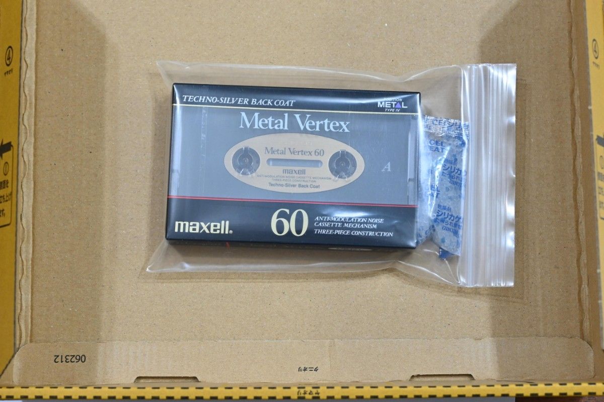 未使用未開封　maxell　カセットテープ　メタルポジション　Metal Vertex 60　MV60　メタルテープ