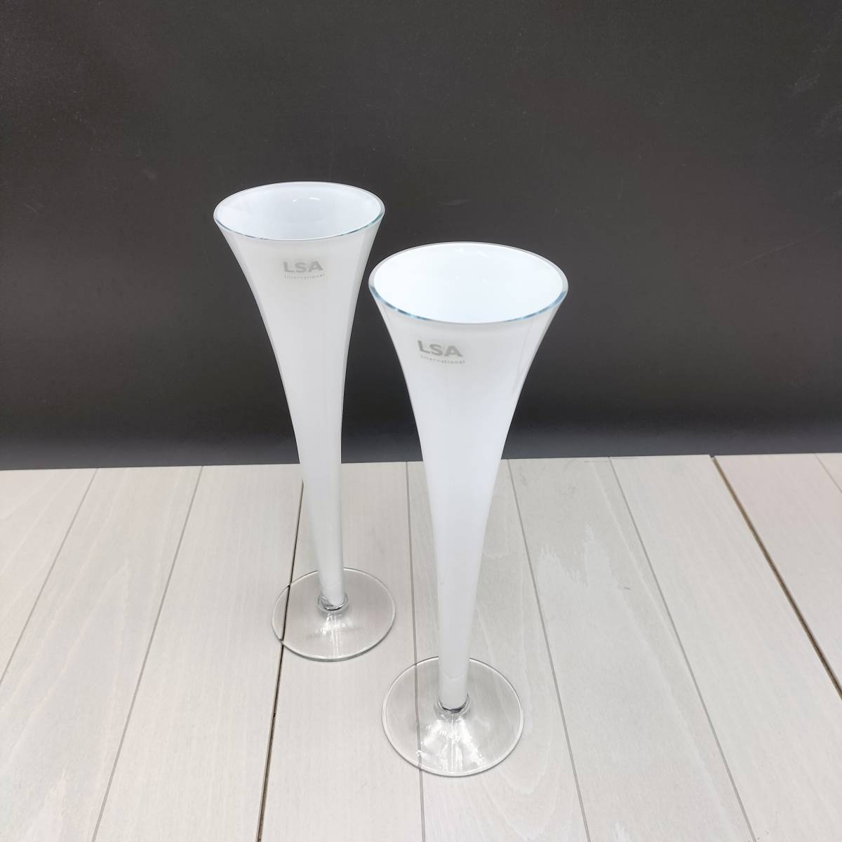 (G-2312TW59)*LSA* L ese-* cocktail glass *2 point *Φ7cm×H24.5cm* white * glass made *