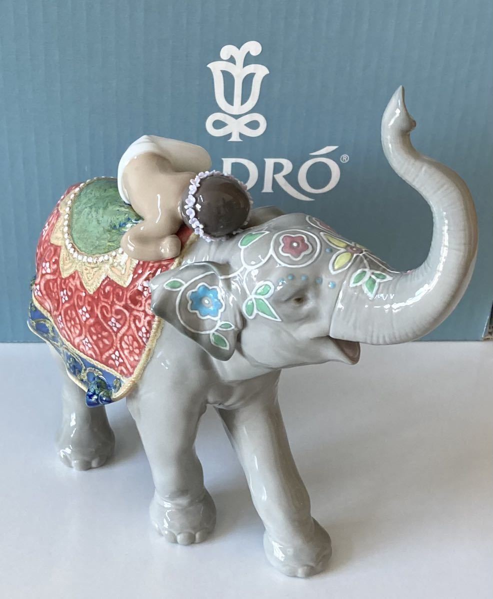 リヤドロ　ジャイプール祭　＃8478　象と赤ちゃん　フィギュリン 箱付き　美品　インド　ヒンドゥー教　ホーリー　リアドロ _画像3
