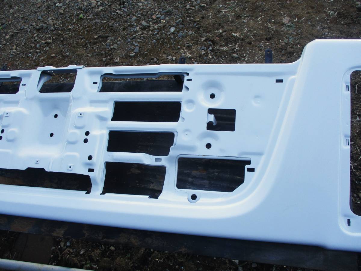  Isuzu Giga GIGA original large truck bumper 839-3