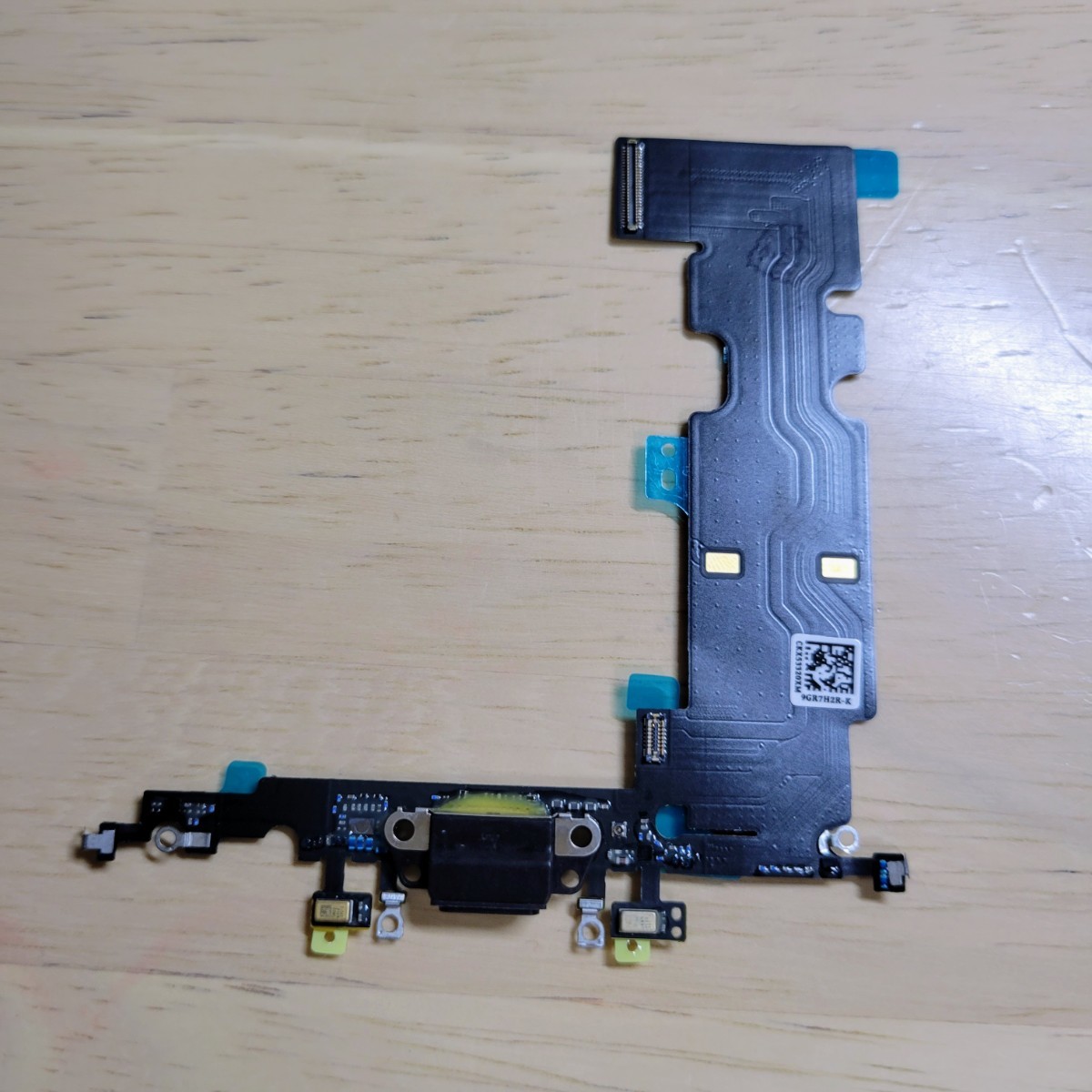 iPhone8Plus ドックコネクタ 黒 充電口 互換 修理 交換用 新品未使用_画像1