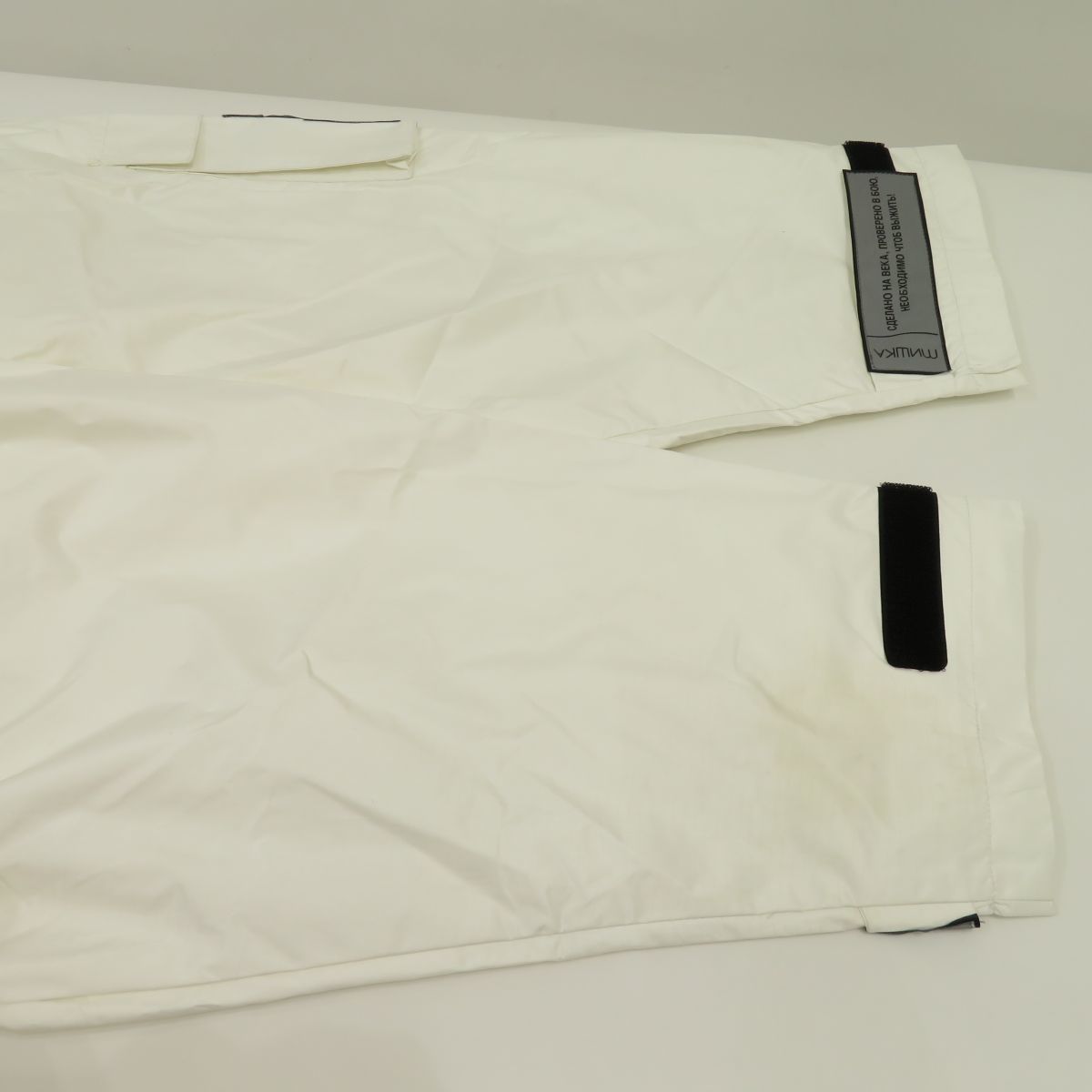 131 MISHKA ミシカ リフレクト ロゴ フード ナイロンジャケット XLサイズ ホワイト ※中古_画像6