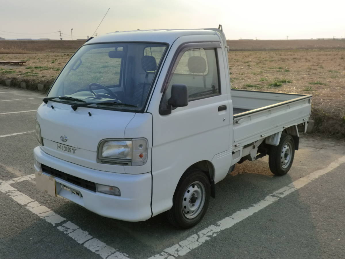 ダイハツ　ハイゼットトラック　平成１５年式　４WD　走行距離２７７００㌔　車検７年１２月_画像1